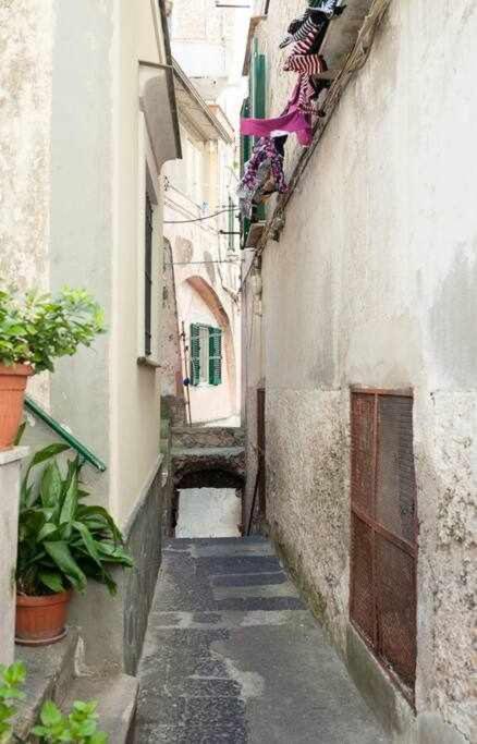 Donna Sara Appartamento In Corte Amalfitana Exterior foto